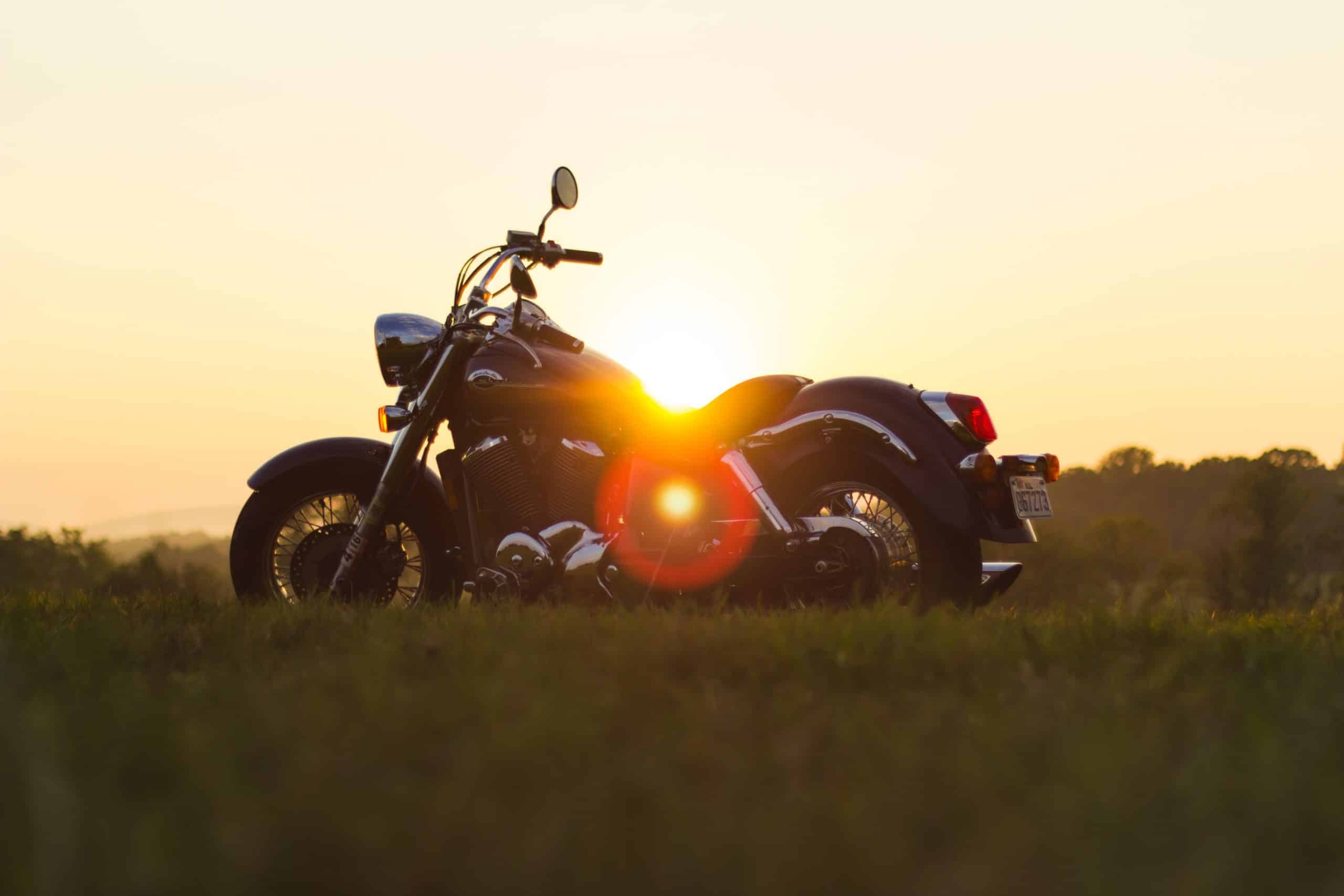 daylight grass motorbike 9090