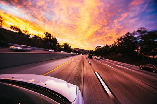 action-asphalt-automobile-593172 (1)