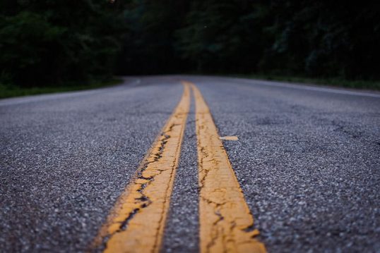 asphalt-bitumen-empty-road-1197095