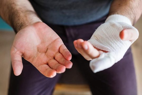 bandage-close-up-drugs-1371172