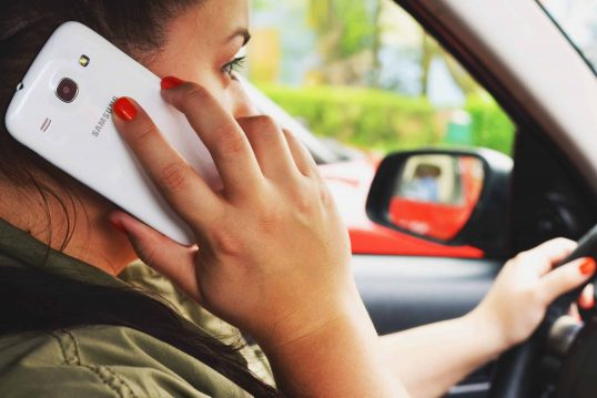 car-communication-contact-3056
