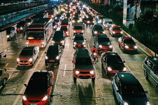 cars-city-cityscape-1600757